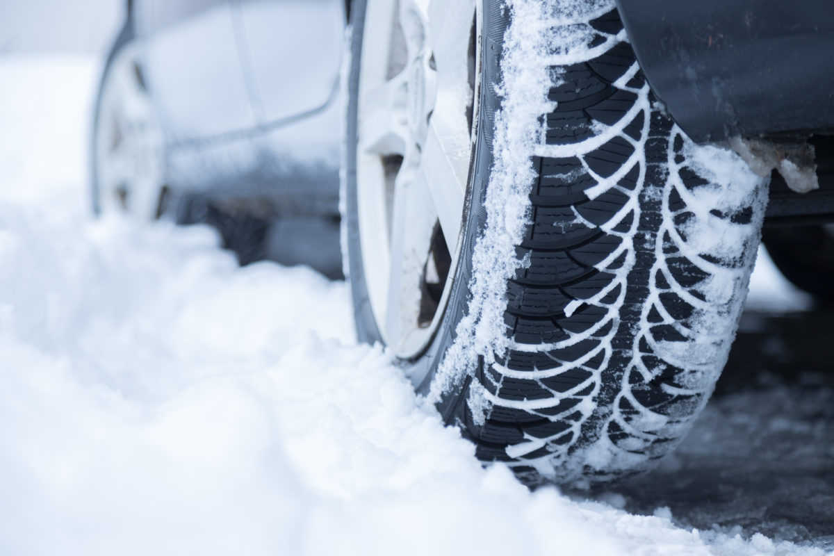 winter-tires-vs-all-season-tires-side-car